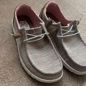 Hey Dude Beige Linen Slip-On Loafers with Pink Lining